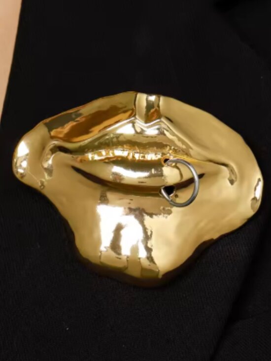 Jewelry - Schiaparelli Style Surrealist Gold Lips Brooch Abstract Mouth Statement Pin NEW